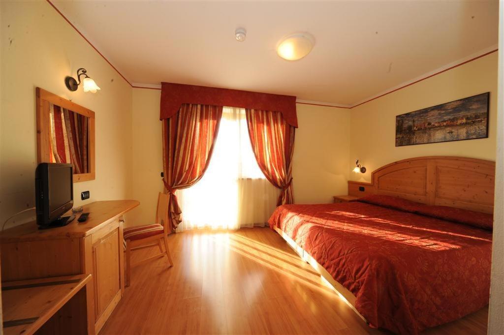 Hotel Canada Pinzolo Oda fotoğraf