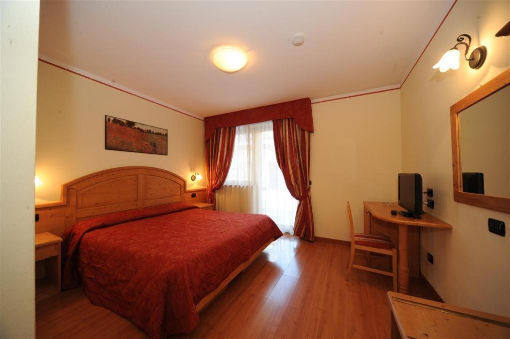 Hotel Canada Pinzolo Oda fotoğraf