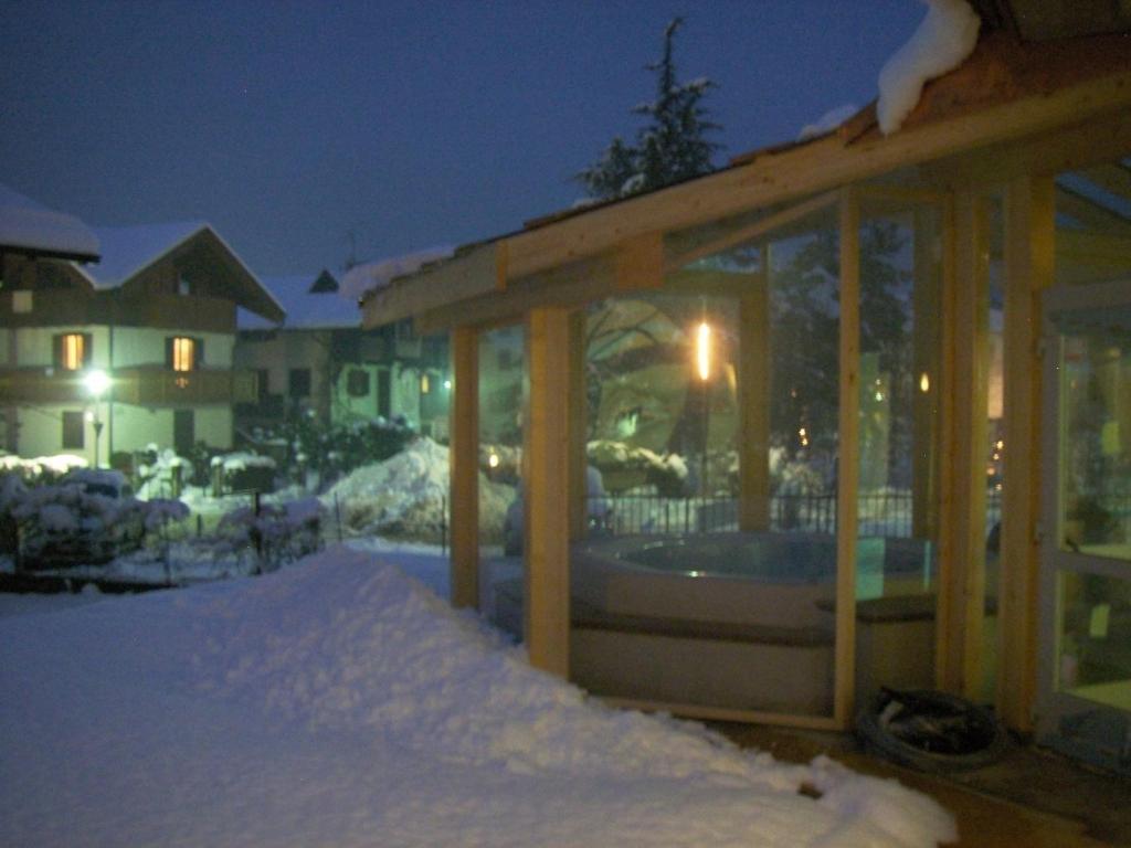 Hotel Canada Pinzolo Dış mekan fotoğraf