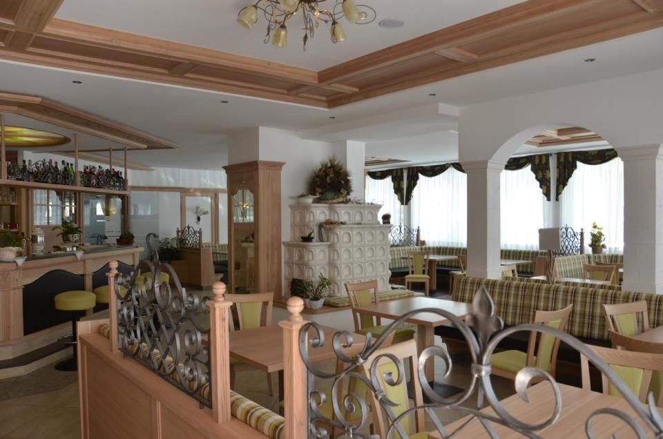Hotel Canada Pinzolo Dış mekan fotoğraf